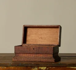 Pierce & Ward AMERICAN TRAMP ART WOODEN BOX WITH LATCH | Boxes