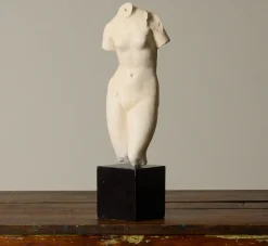 Pierce & Ward CAST STONE FEMALE NUDE SCULPTURE | Objets D'Art