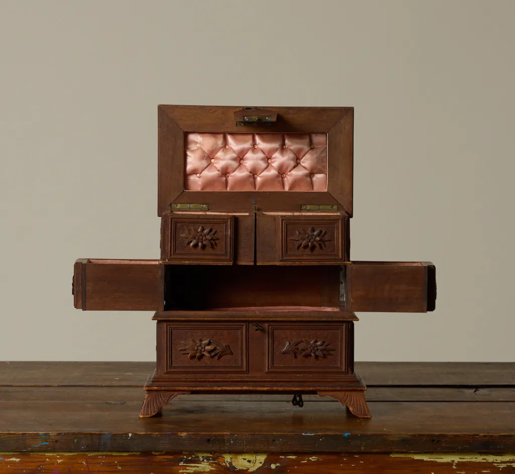 Pierce & Ward EARLY 20TH CENTURY BLACK FOREST CARVED MUSIC BOX | Boxes