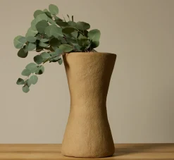 Pierce & Ward EARTH VASE BY SERAX | Vessels