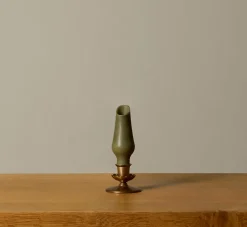 Pierce & Ward HANDS VASE CANDLE IN KOMBU | Candlesticks & Candles