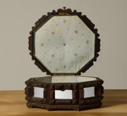 Pierce & Ward MIRRORED HAND-CARVED TRAMP ART JEWELRY BOX | Boxes