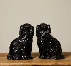 Pierce & Ward PAIR OF BLACK STAFFORDSHIRE SPANIEL FIGURES | Ceramics | Objets D'Art