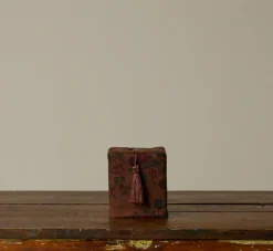 Pierce & Ward SPRING VINE TISSUE BOX COVER | Pierce & Ward Collection