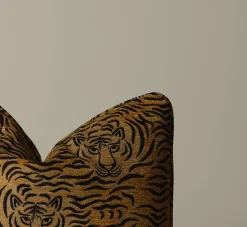Pierce & Ward THE GLORIA PILLOW | Pillows | Pierce & Ward Collection